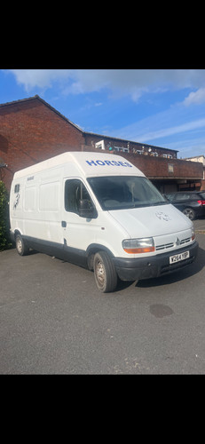 Renault master horsebox - 3.5t,