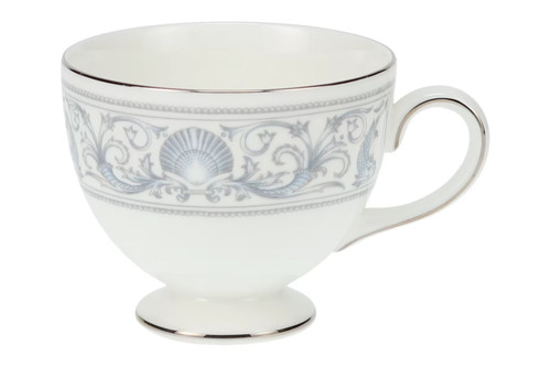 Wedgwood dolphins white - -,
