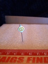 Vintage WW AUTOMOBILE ASSOCIATION AA 60s pin badge Car Hat Or Tie Pin Lapel