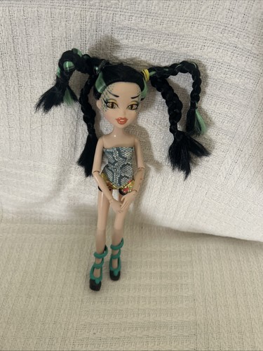 Bratz bratzillaz victoria doll - bratz,