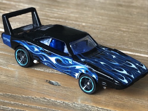 Hot wheels dodge charger - dodge,