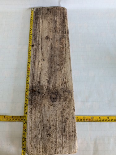 Flat driftwood approx - flat, longest