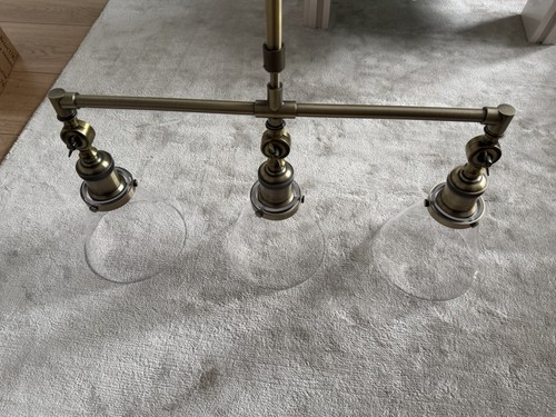 Laura ashley isaac - ashley, bar