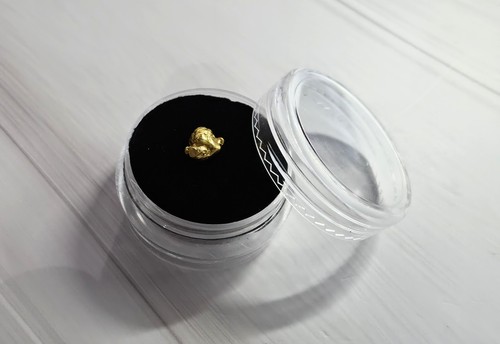 Natural gold nugget 680g - natural,