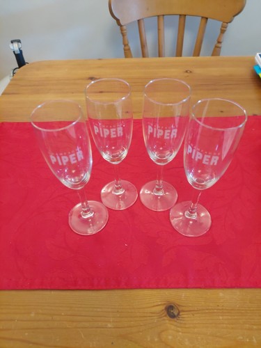 Set piper heidsieck glass - of, 4