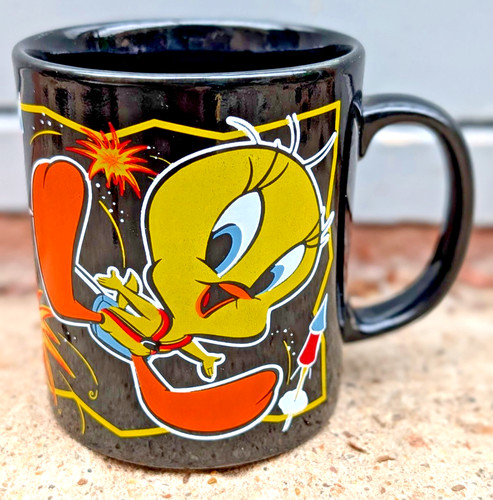 Vtg 1998 tweetie - vtg, pie