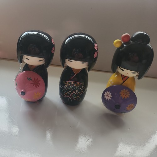 Kokeshi small wooden dolls - ,