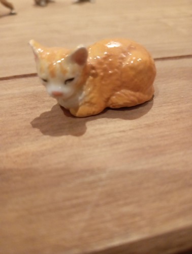 Hagen renaker dozing ginger - hagen,