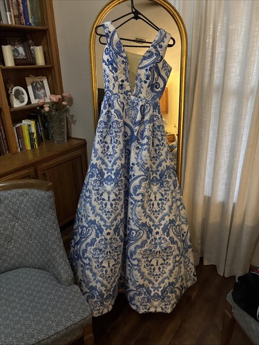 Sherri hill blue and white - sherri,