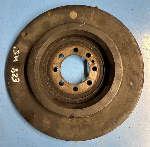 Genuine bmw e28 m5 - •genuine•,