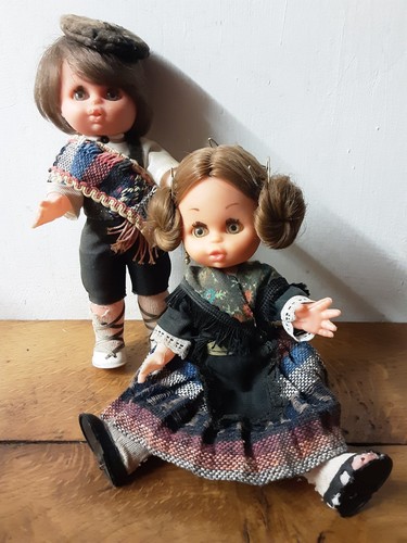 Pair spanish vintage dolls - vintage, 9"