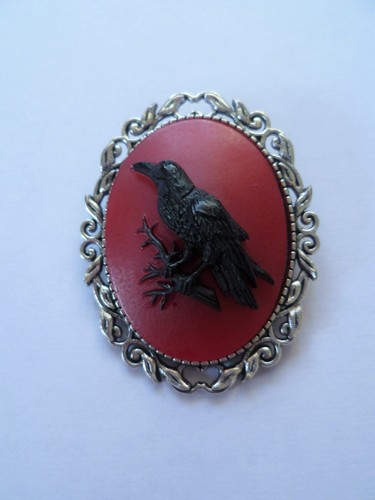 Gothic black raven cameo - black,