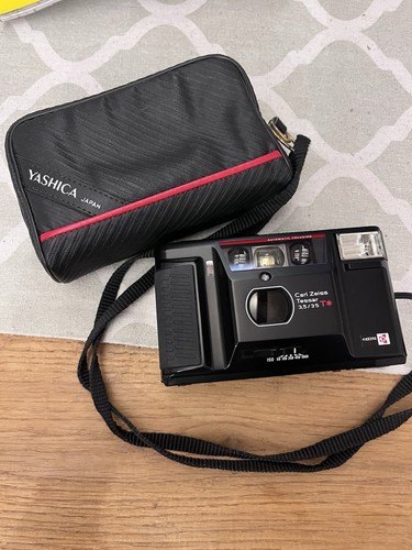 Yashica 35mm film camera - t*,