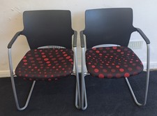 Black red stacking - red, meeting