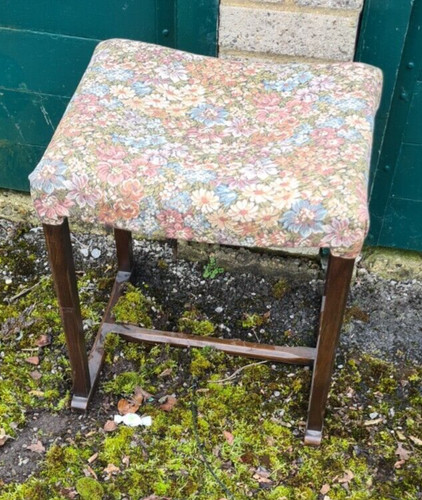 Tapestry topped wooden - , piano