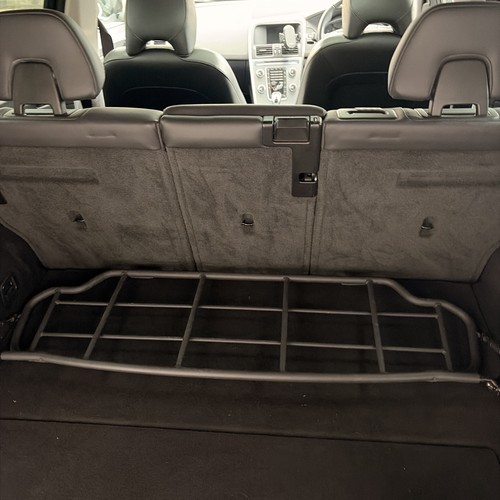 Oem volvo xc60 2008 2017 - volvo, dog