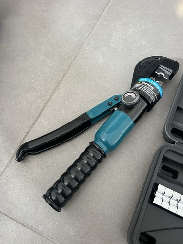 Hand operated hydraulic - hand,