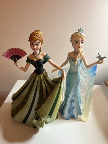 Disney showcase collection - disney,