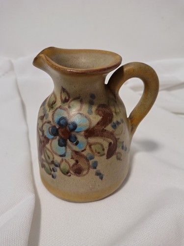 Vintage folk art pottery - art,