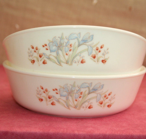 Pair pyrex blue - iris, bowls