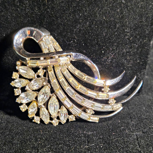 Vintage crown trifari the - vintage,