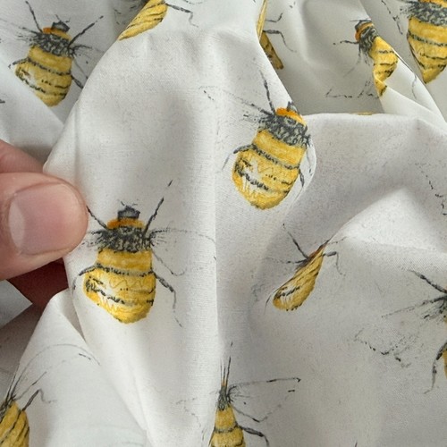 27m bee print - bee, rose