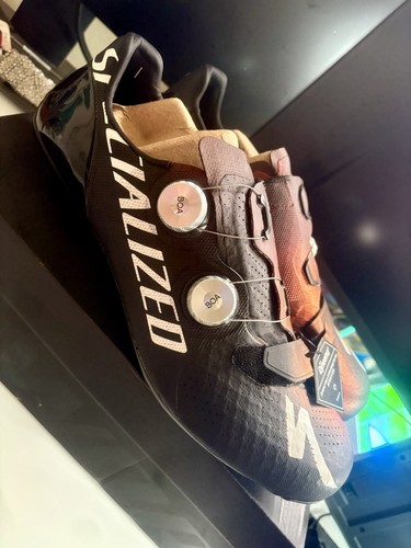 2022 works road - 2022, shoes