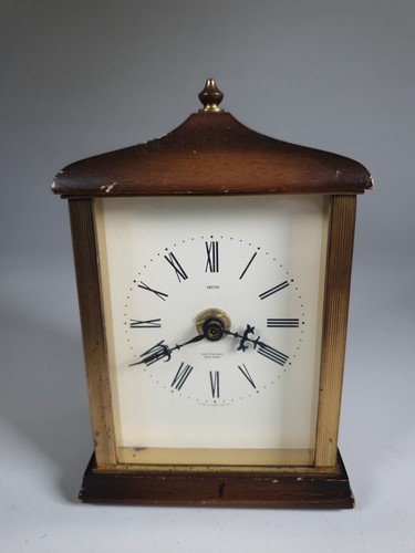 Smiths sedan vintage mantel - "sedan",