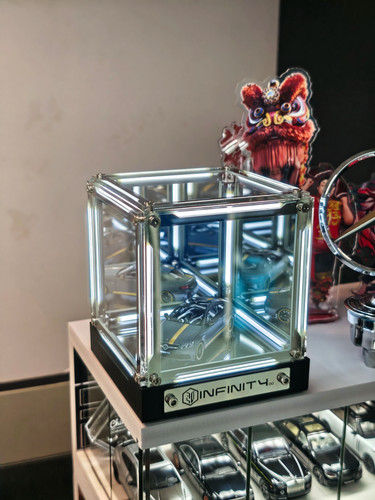 Infinity mirror cube - infinity, light
