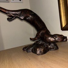 Otter Diving Cold cast - Frith