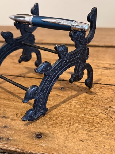 Antique victorian cast iron - cast,