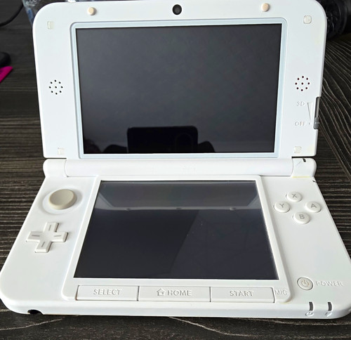 Nintendo 3ds white - nintendo,