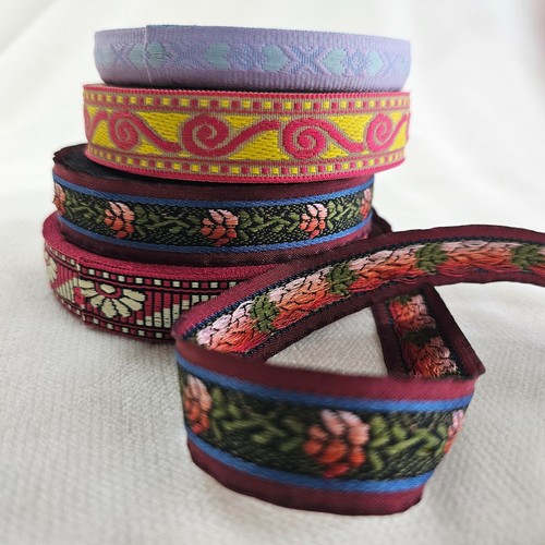 Floral decorative jacquard - decorative,