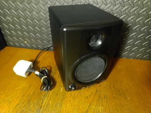 Audio av40 studio - m-audio, monitor