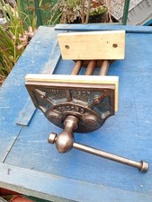 Record No 52 P Vice vise 7"