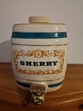 Royal Victoria Pottery Wade Sherry Barrel Decanter Made  England With Screw Lid