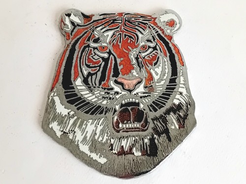 Leyland tiger badge - tiger,