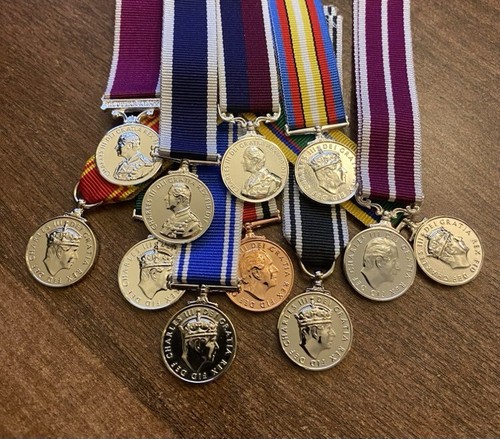 Full size miniature medals - full,