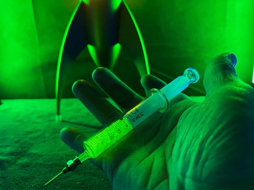Uranium vaseline glass filled - uranium,