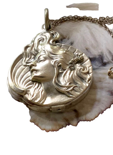 Spectacular antique 800 art - spectacular!,