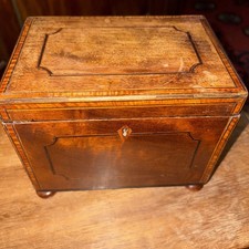 ANTIQUE GEORGIAN SMALL INLAID TEA CADDY