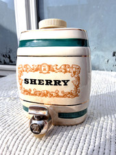 VINTAGE ROYAL VICTORIA POTTERY