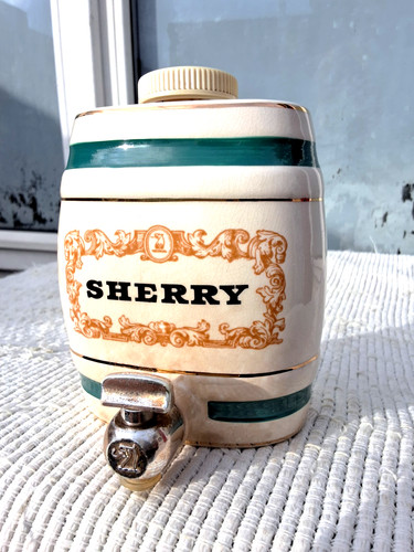 Vintage royal victoria pottery - vintage,