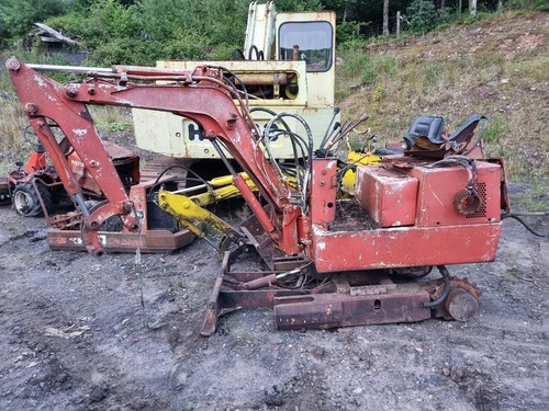 Nissan n120 mini digger - nissan,