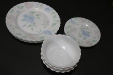 Arcopal, French glass 12 pc dish set (CHLOE PATTERN) 4 dinner/salad plates bowls