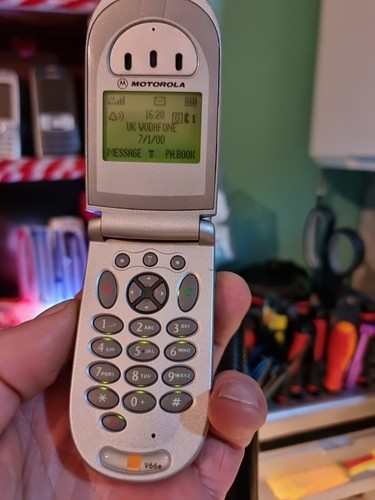 Rare vintage motorola v66e - rare,