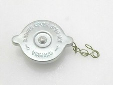 International Tractor 395 485 495 585 595 674 685 784 895 Radiator Cap