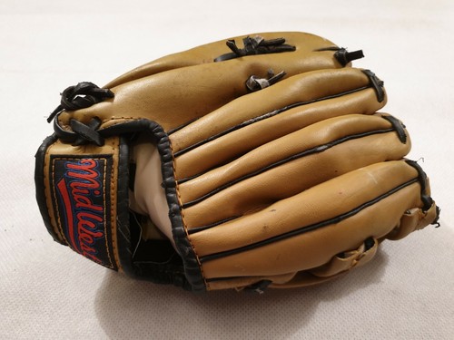 Mid west baseball glove - mid,