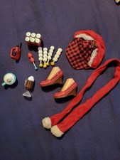 Bratz Campfire Phoebe