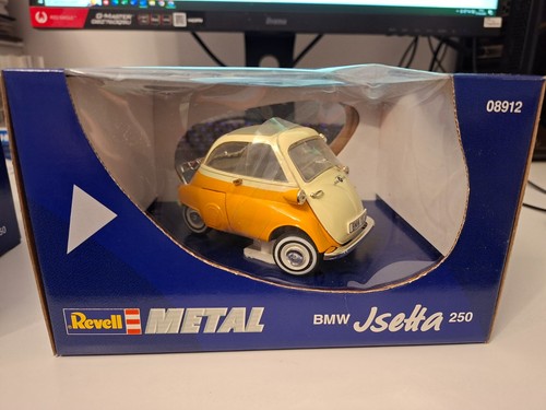 Revell bmw isetta two - 1/18,